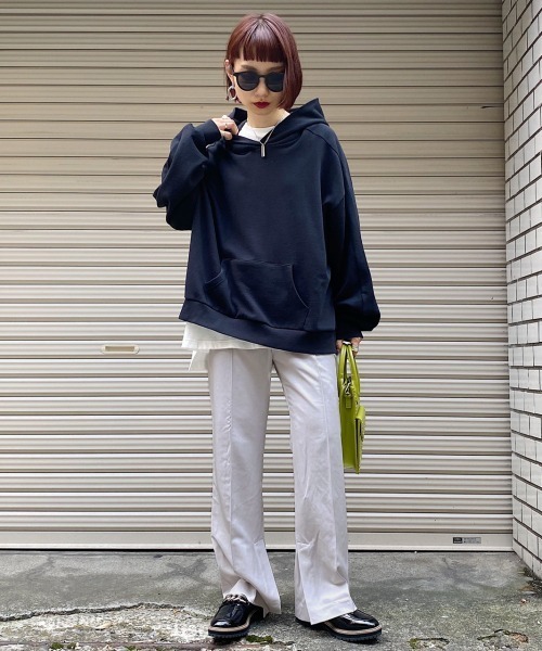 PAGEBOY（ページボーイ）の「サイドスリットフレアパンツ（その他パンツ・レディース・グレイッシュベージュ/レッド系その他5/ブラック・SMALL/MEDIUM）」の15枚目の写真