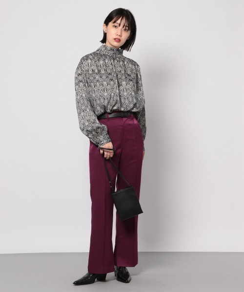 PAGEBOY（ページボーイ）の「サイドスリットフレアパンツ（その他パンツ・レディース・グレイッシュベージュ/レッド系その他5/ブラック・SMALL/MEDIUM）」の14枚目の写真