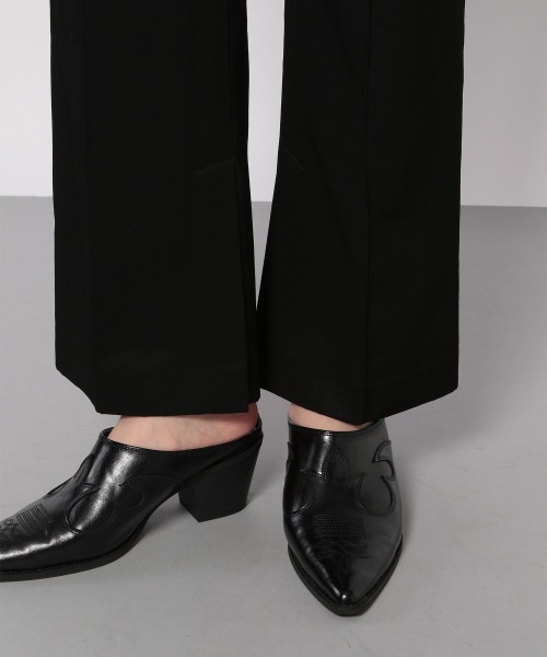 PAGEBOY（ページボーイ）の「サイドスリットフレアパンツ（その他パンツ・レディース・グレイッシュベージュ/レッド系その他5/ブラック・SMALL/MEDIUM）」の8枚目の写真