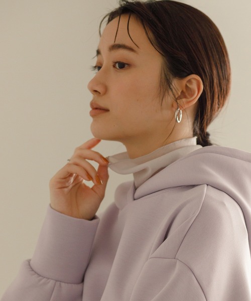 ADAM ET ROPE'(アダムエロペ)の「シアーメローシフォンタートル(Tシャツ/カットソー・レディース・ブラック/モスグリーン/ベージュ系その他・FREE)」の4枚目の写真