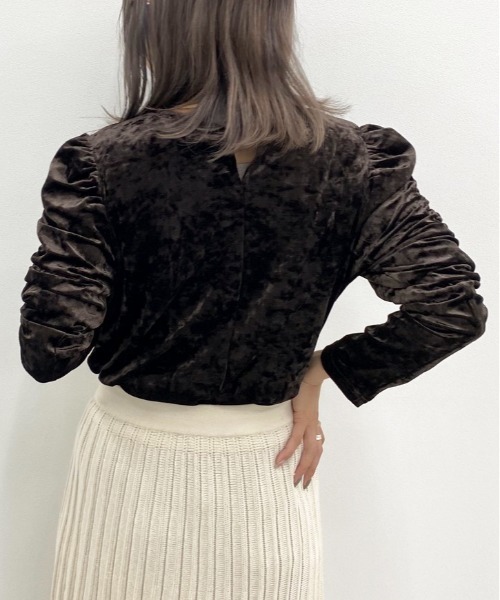 apres jour mignon(アプレジュールミニョン)の「ベロア袖コンシャストップス【ZOZOTOWN限定アイテム】(Tシャツ/カットソー・レディース・ブラック/ダークブラウン/パープル・X-LARGE/フリー)」の14枚目の写真