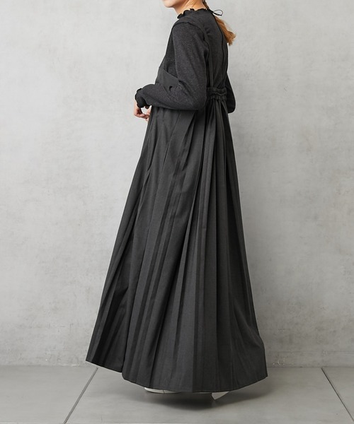 PUAL CE CIN（ピュアルセシン）の「【Du noir】親子プリーツ吊りスカートワンピース（ワンピース・レディース・ブラック/チャコールグレー・FREE）」の4枚目の写真