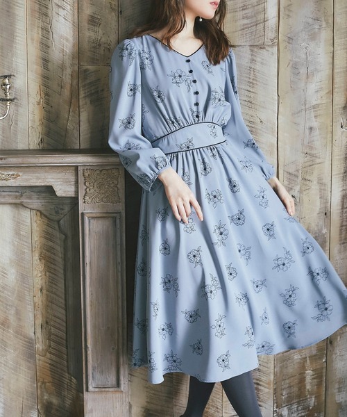 くるみ飾り釦付きラインフラワープリント配色ライン入りワンピース ワンピース Tocco Closet トッコ クローゼット のファッション通販 Zozotown