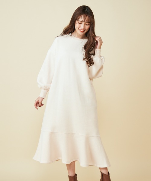 MIIA（ミーア）の「【ZOZO限定】裏起毛マーメイドロングワンピース（ワンピース・レディース・ライトグレー/ブラック/オフホワイト/ブラウン/オレンジ・FREE）」の17枚目の写真