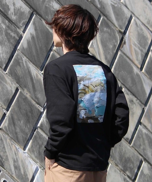 y/m by れぽすけ（イムバイレポスケ）の「バックグラフィックロンT（Tシャツ/カットソー・メンズ・ホワイト/ブラック・MEDIUM/LARGE）」の4枚目の写真