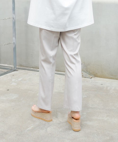 RASVOA(ラスボア)の「【WEB限定】センタープレスフレアスラックス(その他パンツ・レディース・ブラック/グリーン系その他/グレイッシュベージュ・FREE)」の10枚目の写真