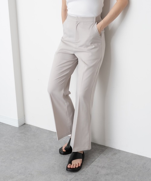 RASVOA(ラスボア)の「【WEB限定】センタープレスフレアスラックス(その他パンツ・レディース・ブラック/グリーン系その他/グレイッシュベージュ・FREE)」の5枚目の写真