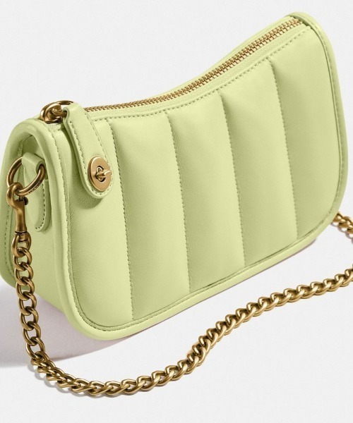 COACH（コーチ）の「スウィンガー 20 ウィズ キルティング（ハンドバッグ・レディース・グリーン系その他・ﾌﾘ-）」の4枚目の写真