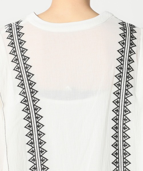 JOURNAL STANDARD relume（ジャーナルスタンダード　レリューム）の「タックスリーブエンブロイダリーワンピース◆（ワンピース・レディース・ホワイト/ネイビー・FREE）」の17枚目の写真