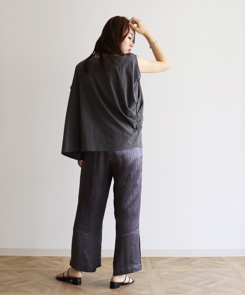 Lant Kalte（ラントカルテ）の「【Lant Kalte】アシメデザインカットソー（Tシャツ/カットソー・レディース・ホワイト/チャコールグレー/カーキ・MEDIUM）」の11枚目の写真