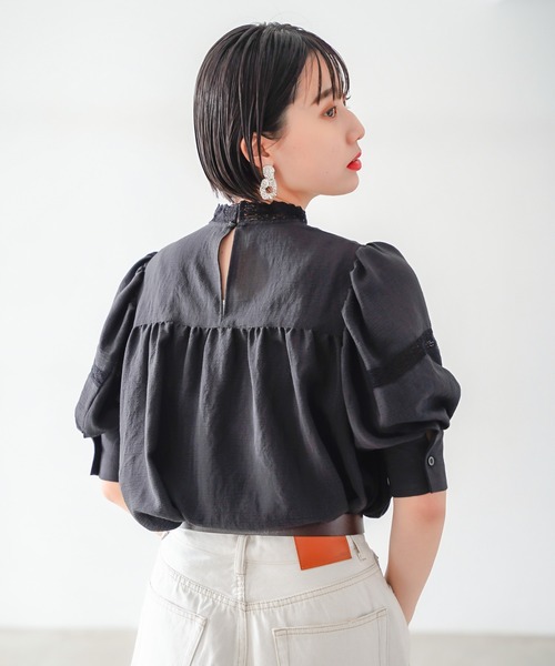 PAGEBOY（ページボーイ）の「キリカエレースボリュームブラウス（シャツ/ブラウス・レディース・オフホワイト/ブラック/オリーブ・FREE）」の4枚目の写真