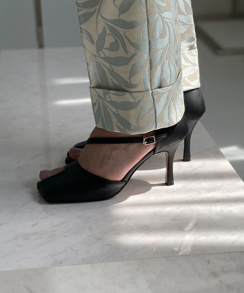 chuclla(チュクラ)の「【chuclla】【2021/SS】Asymmetry cutting-toe pumps chs143(パンプス・レディース・ブラック/ベージュ/ホワイト/オレンジ・40/37/38/36/39)」の7枚目の写真