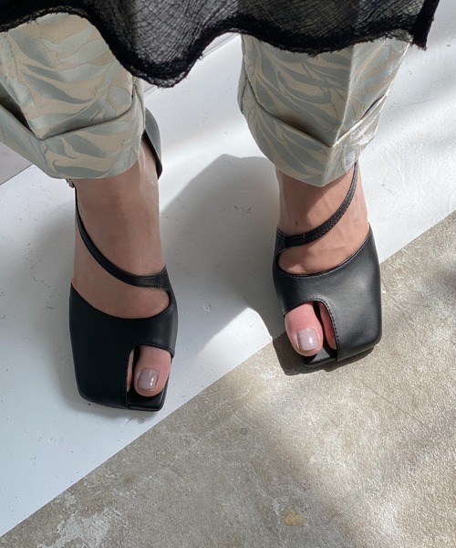 chuclla(チュクラ)の「【chuclla】【2021/SS】Asymmetry cutting-toe pumps chs143(パンプス・レディース・ブラック/ベージュ/ホワイト/オレンジ・40/37/38/36/39)」の11枚目の写真