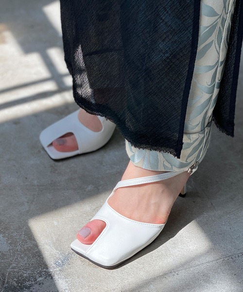 chuclla(チュクラ)の「【chuclla】【2021/SS】Asymmetry cutting-toe pumps chs143(パンプス・レディース・ブラック/ベージュ/ホワイト/オレンジ・40/37/38/36/39)」の15枚目の写真