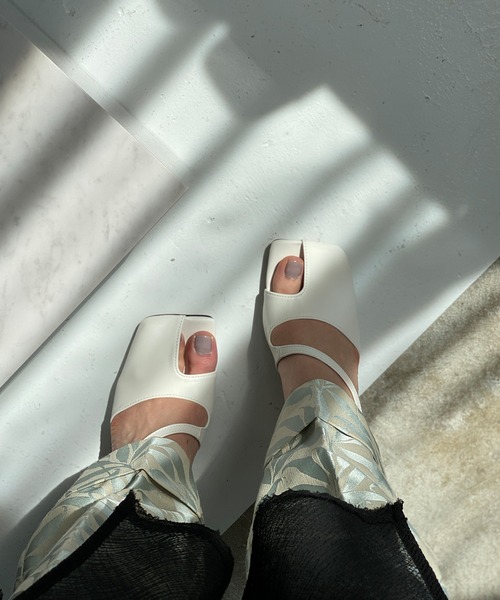 chuclla(チュクラ)の「【chuclla】【2021/SS】Asymmetry cutting-toe pumps chs143(パンプス・レディース・ブラック/ベージュ/ホワイト/オレンジ・40/37/38/36/39)」の16枚目の写真