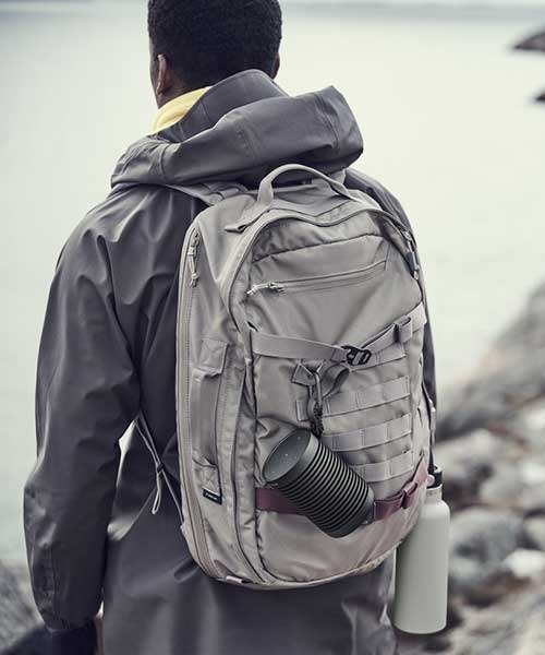 ESTNATION（エストネーション）の「BANG & OLUFSEN / "BEOSOUND EXPLORE" Bluetoothスピーカー（スピーカー・メンズ・ブラック/ダークグリーン・FREE）」の7枚目の写真