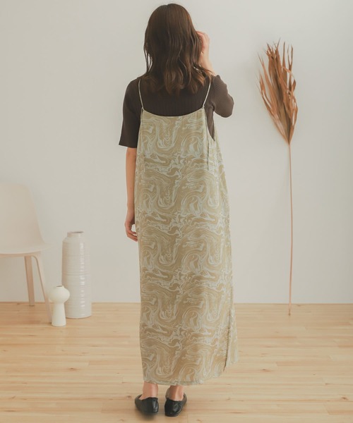 SENSE OF PLACE by URBAN RESEARCH(センスオブプレイスバイアーバンリサーチ)の「マーブルキャミワンピース(ワンピース・レディース・ホワイト系その他/ベージュ系その他・ONE)」の18枚目の写真