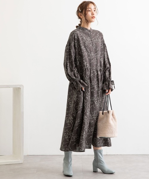 POU DOU DOU（プードゥドゥ）の「線画プリントワンピース（ワンピース・レディース・ダークグレー/キナリ・3）」の3枚目の写真