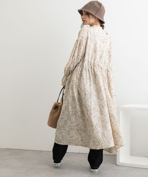 POU DOU DOU（プードゥドゥ）の「線画プリントワンピース（ワンピース・レディース・ダークグレー/キナリ・3）」の15枚目の写真