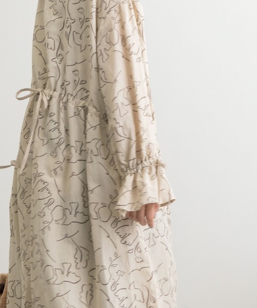 POU DOU DOU（プードゥドゥ）の「線画プリントワンピース（ワンピース・レディース・ダークグレー/キナリ・3）」の20枚目の写真