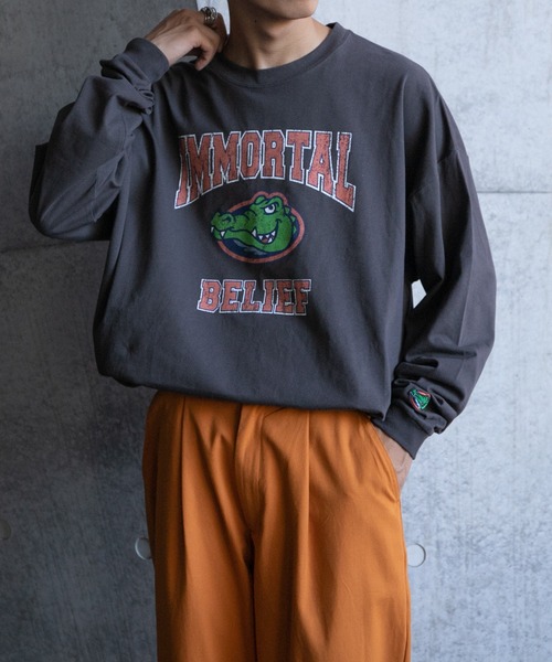 kutir（クティール）の「ワニ・カレッジロゴロンT（Tシャツ/カットソー・メンズ・チャコールグレー/ブラック/オフホワイト/グリーン・MEDIUM/LARGE）」の3枚目の写真