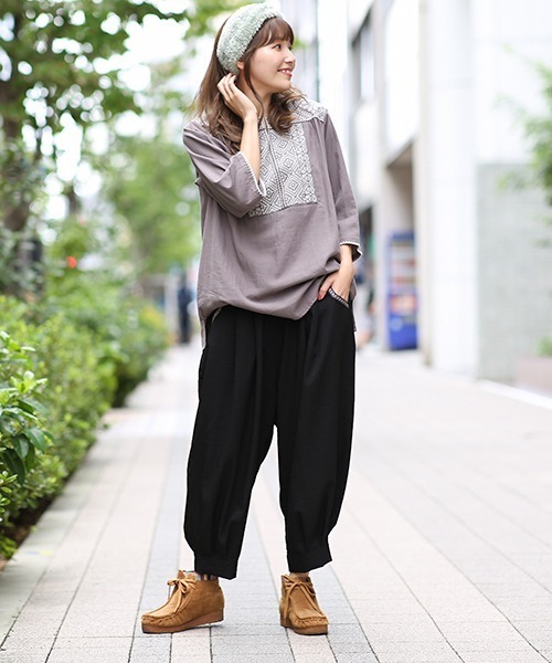 チチカカ（チチカカ）の「エッグタックパンツ（その他パンツ・レディース・ブラック/カーキ/グリーン・FREE）」の9枚目の写真