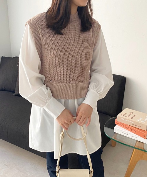 HER CLOSET(ハークローゼット)の「【TwentyThree】ニットベストドッキングシャツ(ベスト・レディース・ブラック/グレー/ダークベージュ/ブルーパープル・FREE)」の4枚目の写真