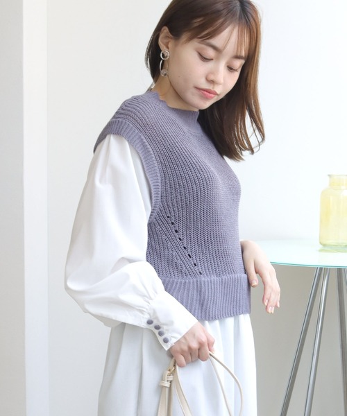 HER CLOSET(ハークローゼット)の「【TwentyThree】ニットベストドッキングシャツ(ベスト・レディース・ブラック/グレー/ダークベージュ/ブルーパープル・FREE)」の14枚目の写真