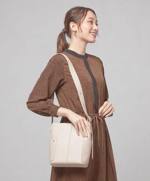 closet story（クローゼットストーリー）の「＜closet story（クローゼットストーリー）＞サイドポケット ワンショルダーバッグ（ショルダーバッグ・レディース・ベージュ/ナチュラル・FREE）」の2枚目の写真