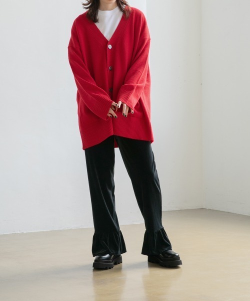 yuw（ユウ）の「UNSEX BIG V CARDIGAN　217974（カーディガン/ボレロ・レディース・ブラック/グレー/グリーン/レッド/ダークブラウン・FREE）」の13枚目の写真