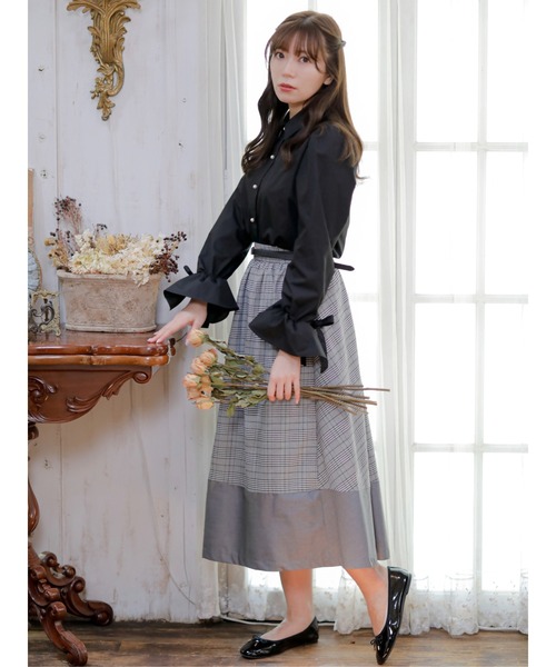 Areeam（アリーム）の「静かな魅力のモノクロブラウス（シャツ/ブラウス・レディース・ブラック/オフホワイト・FREE）」の8枚目の写真