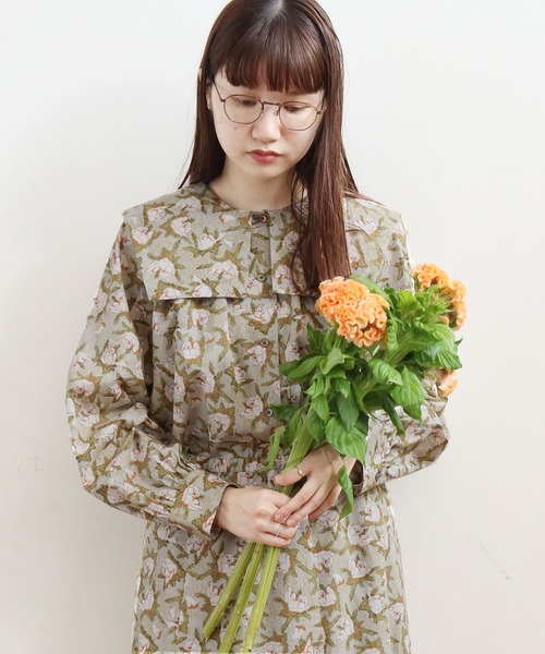 fig Ｌondon（フィグロンドン）の「ROSE　BL（シャツ/ブラウス・レディース・ダークブラウン/グリーン・FREE）」の3枚目の写真