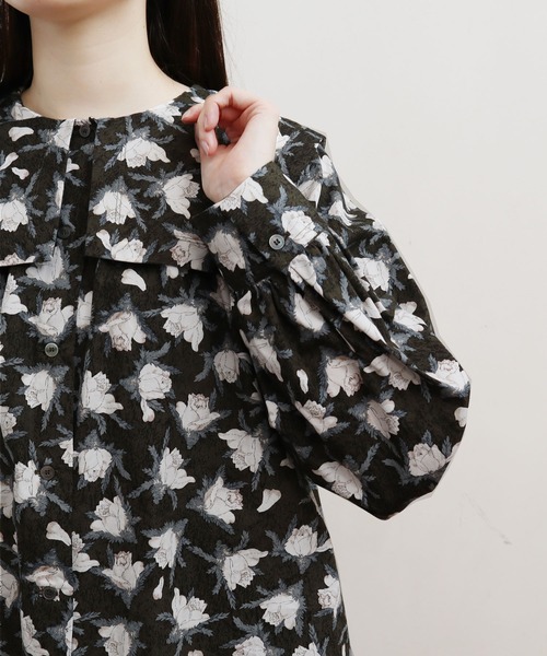 fig Ｌondon（フィグロンドン）の「ROSE　BL（シャツ/ブラウス・レディース・ダークブラウン/グリーン・FREE）」の12枚目の写真