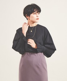 プリーツブラウス