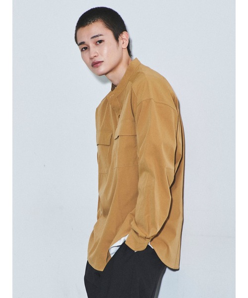 COTORICA（コトリカ）の「ポプリンバンドカラープルオーバーシャツ（シャツ/ブラウス・メンズ・カーキ/ベージュ・LARGE/MEDIUM）」の5枚目の写真