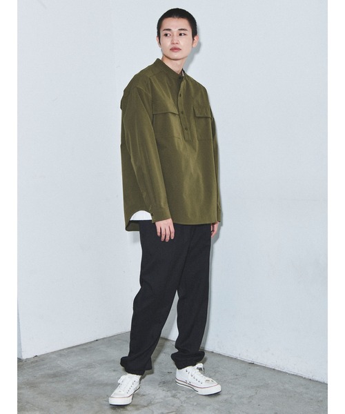 COTORICA（コトリカ）の「ポプリンバンドカラープルオーバーシャツ（シャツ/ブラウス・メンズ・カーキ/ベージュ・LARGE/MEDIUM）」の9枚目の写真