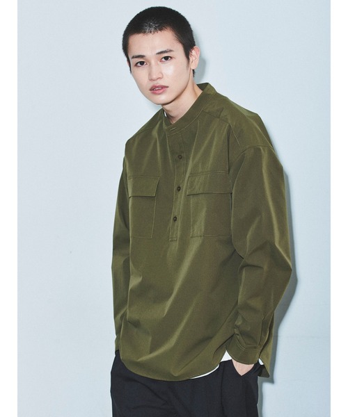 COTORICA（コトリカ）の「ポプリンバンドカラープルオーバーシャツ（シャツ/ブラウス・メンズ・カーキ/ベージュ・LARGE/MEDIUM）」の8枚目の写真