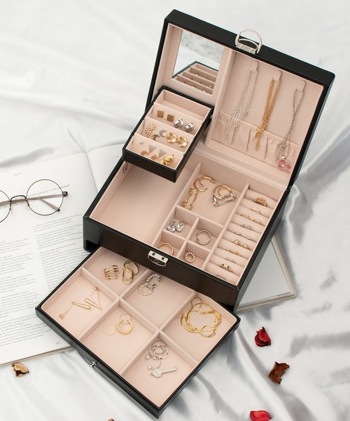 VitaFelice（ヴィータフェリーチェ）の「ジュエリーボックス（収納グッズ・レディース・ホワイト/ブラック・FREE）」の3枚目の写真