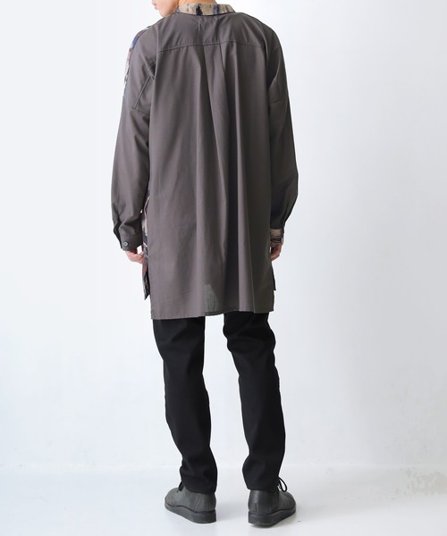 n'OrLABEL（ノアールレーベル）の「『アート柄アシメロングシャツ』（シャツ/ブラウス・レディース・ベージュ/グレー・1/2）」の14枚目の写真