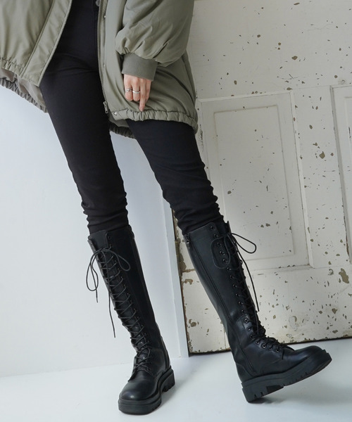 VENCEEXCHANGE（ヴァンスエクスチェンジ）の「タンクソールレースアップロングブーツ（ブーツ・レディース・ホワイト/ブラック・M/L）」の11枚目の写真