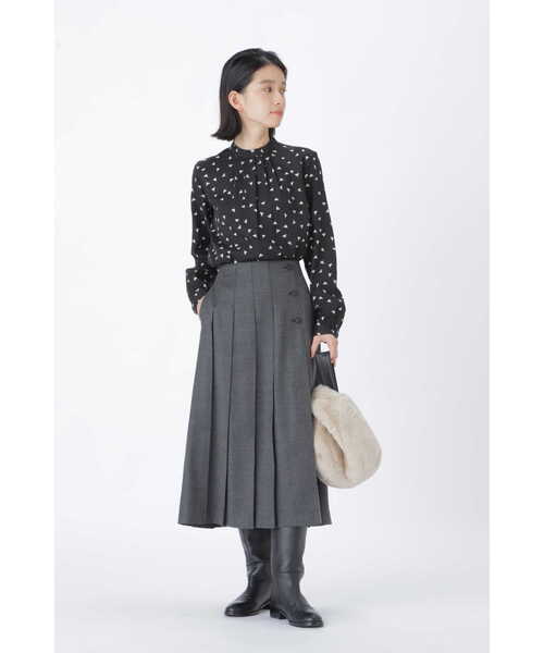 human woman（ヒューマンウーマン）の「◆幾何学プリントプルオーバーブラウス（シャツ/ブラウス・レディース・ダークインディゴブルー/ブラック系その他3・MEDIUM）」の7枚目の写真