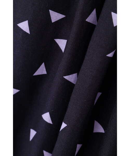 human woman（ヒューマンウーマン）の「◆幾何学プリントプルオーバーブラウス（シャツ/ブラウス・レディース・ダークインディゴブルー/ブラック系その他3・MEDIUM）」の22枚目の写真