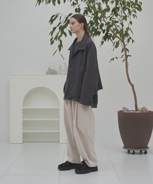 shiki tokyo(シキトウキョウ)の「Oversized Shirt Cardigan / オーバーサイズシャツカーディガン(カーディガン/ボレロ・メンズ・チャコールグレー/グレイッシュベージュ・SMALL/LARGE/MEDIUM)」の17枚目の写真