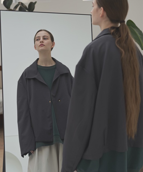 shiki tokyo(シキトウキョウ)の「Oversized Shirt Cardigan / オーバーサイズシャツカーディガン(カーディガン/ボレロ・メンズ・チャコールグレー/グレイッシュベージュ・SMALL/LARGE/MEDIUM)」の3枚目の写真