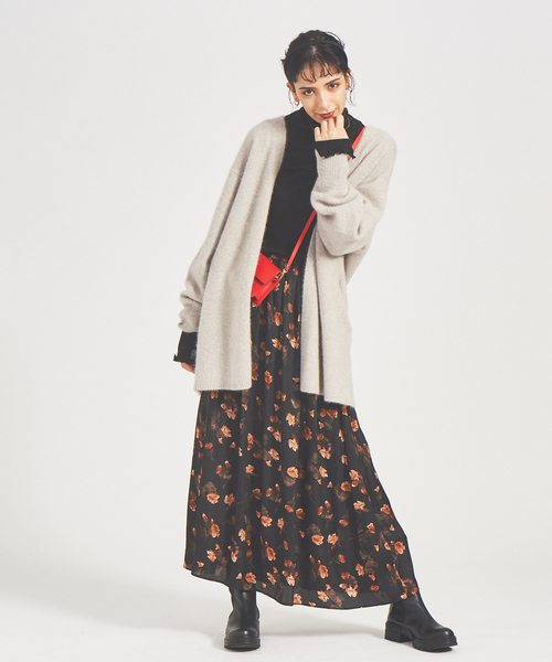 Rouge vif Anna（ルージュヴィフアンナ）の「フラワープリントマキシスカート（スカート・レディース・ブラック・フリー）」の2枚目の写真