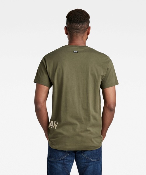 G-STAR(ジースター)の「MULTIPLE 7411 T-SHIRT/ロゴT(Tシャツ/カットソー・メンズ・グレー系その他/ダークオリーブ/ブラウン系その他・SMALL/X-SMALL/MEDIUM/LARGE/X-LARGE)」の9枚目の写真