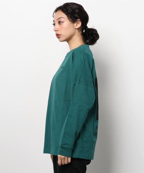 RVCA(ルーカ)の「RVCA/ルーカ ビッグシルエット バンダナ柄ロゴロンT/ロングスリーブTEE BC043-057(Tシャツ/カットソー・レディース・ブラック/グリーン/ホワイト・M/S/XS)」の12枚目の写真