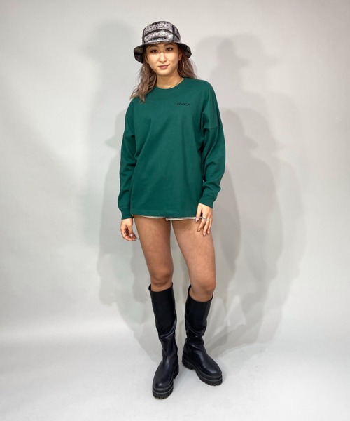 RVCA(ルーカ)の「RVCA/ルーカ ビッグシルエット バンダナ柄ロゴロンT/ロングスリーブTEE BC043-057(Tシャツ/カットソー・レディース・ブラック/グリーン/ホワイト・M/S/XS)」の14枚目の写真
