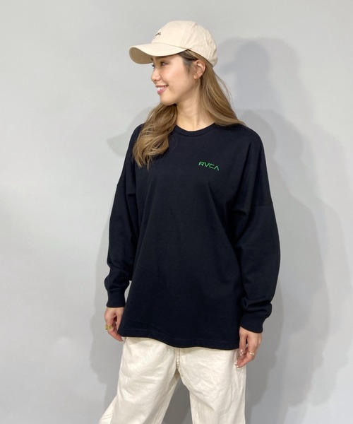 RVCA(ルーカ)の「RVCA/ルーカ ビッグシルエット バンダナ柄ロゴロンT/ロングスリーブTEE BC043-057(Tシャツ/カットソー・レディース・ブラック/グリーン/ホワイト・M/S/XS)」の11枚目の写真
