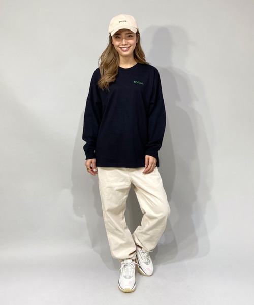 RVCA(ルーカ)の「RVCA/ルーカ ビッグシルエット バンダナ柄ロゴロンT/ロングスリーブTEE BC043-057(Tシャツ/カットソー・レディース・ブラック/グリーン/ホワイト・M/S/XS)」の9枚目の写真
